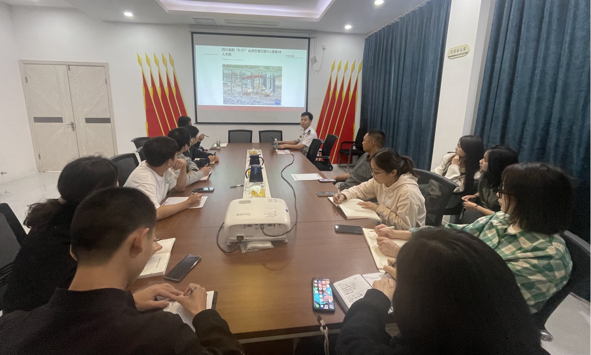 開展消防培訓(xùn)，筑牢安全防線